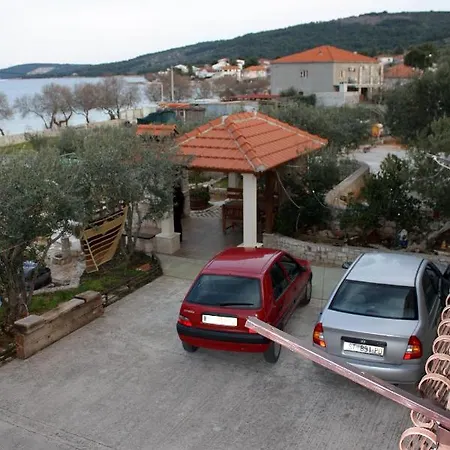 Apartment Apartments By The Sea Slatine, Ciovo - 1137 Slatine
